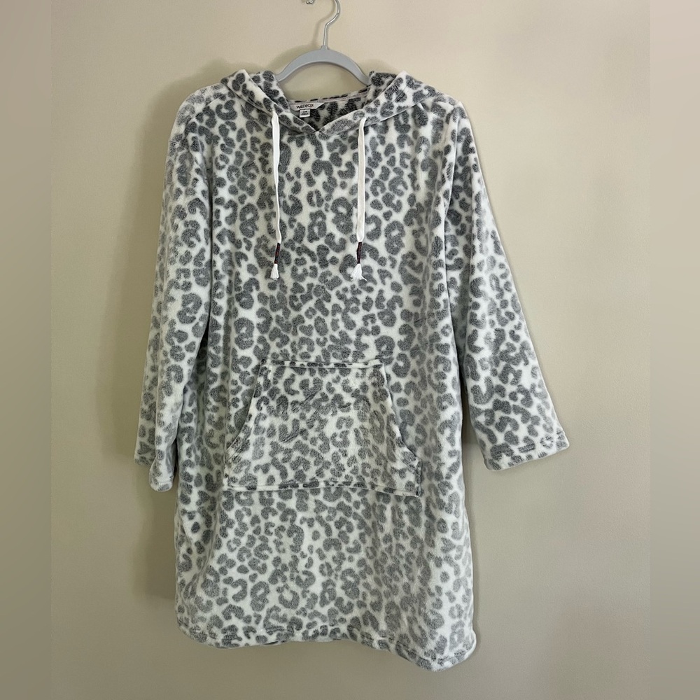 Wearable Blanket Hoodie, Cozy Sweatshirt with Giant Pocket